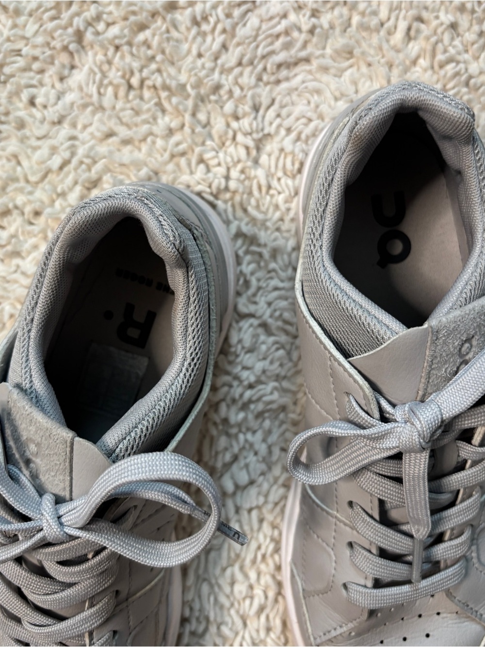 On Running The Roger Low-Top Sneakers in White - Picture 6 of 8